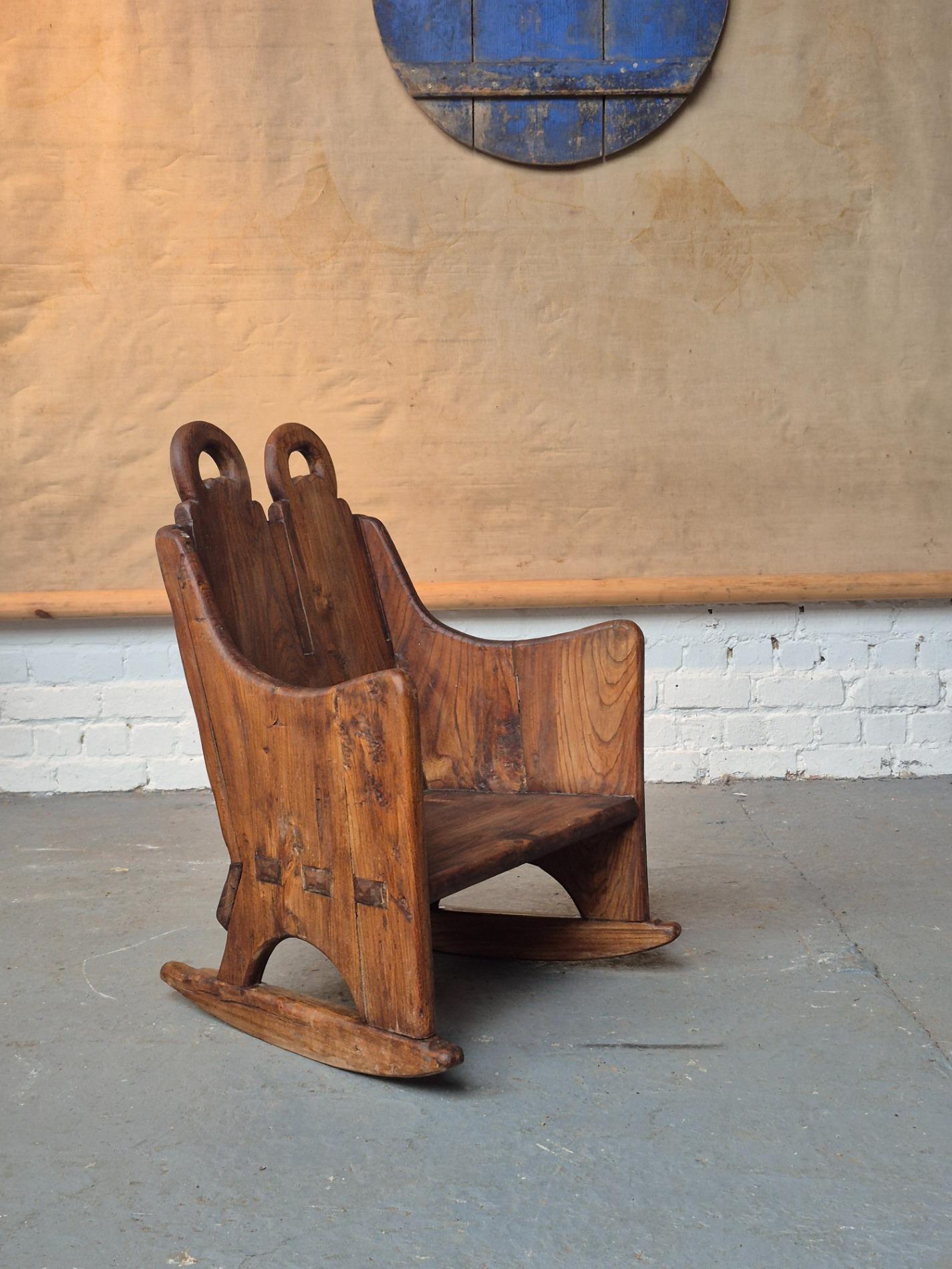 18thC lambing rocking chair