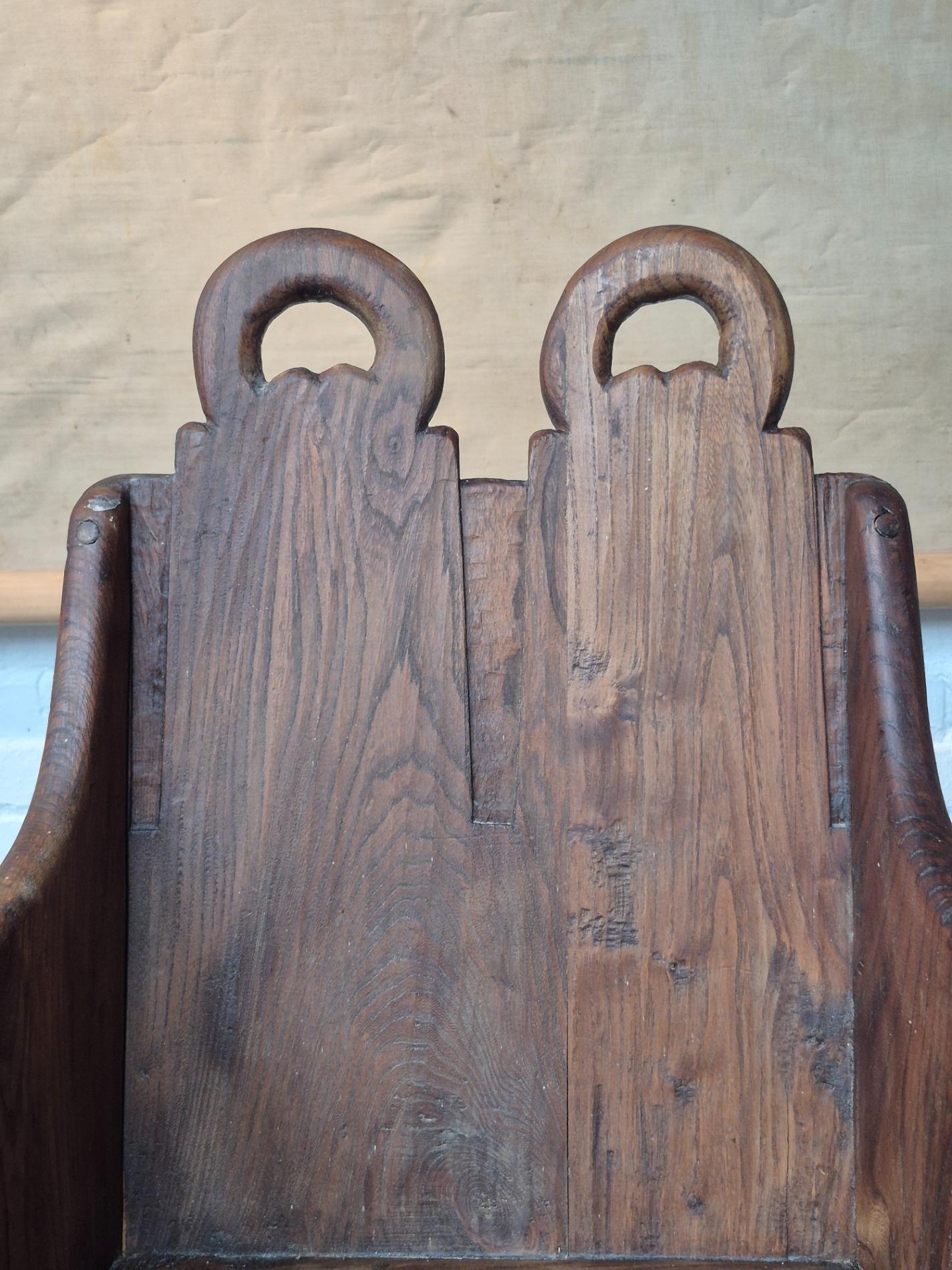 18thC lambing rocking chair
