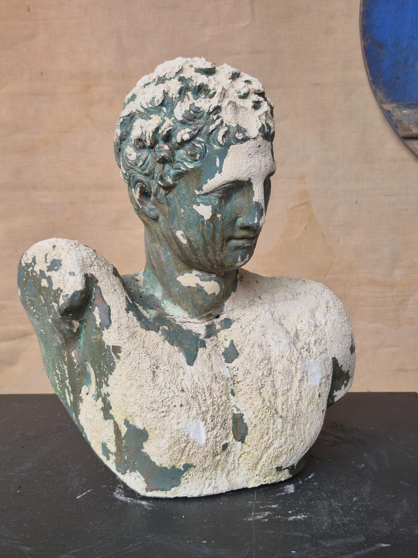 Old garden statue of 'Apoxyomenos'